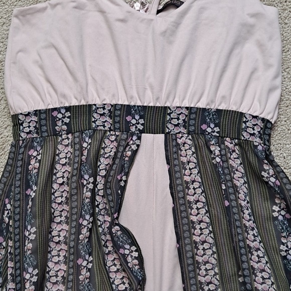 Pre-loved Love First Sight Floral Beige Jumpsuit - Picture 6 of 11